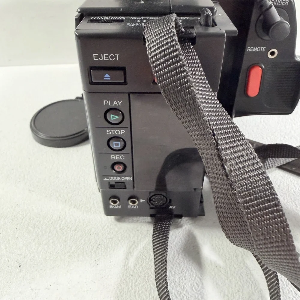 Sharp‎ VL-C73C VHS-C Camcorder Video Camera POWERS ON AS IS READ